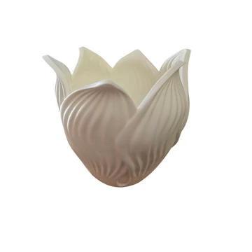 Tulipán formájú 3D nyomtatott váza – elegáns és modern dekoráció